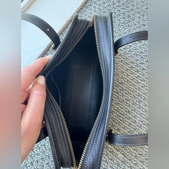 Coach Swing Zip - Picture 3 of 5